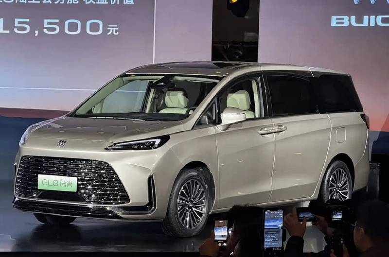 单次车损大于购车价30百分号免费换新车 别克GL8家族推金辉版 新闻 单次车损大于购车价30百分号免费换新车 别克GL8家族推金辉版 新闻