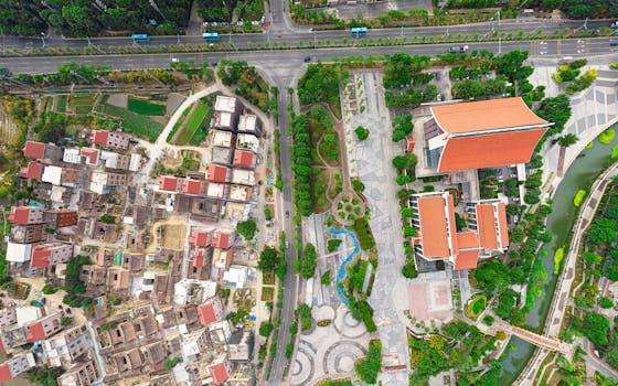 严肃纪律守底线；精准施策优路径；市场转型促发展；政策协同绘就债务化解与平台重塑蓝图。