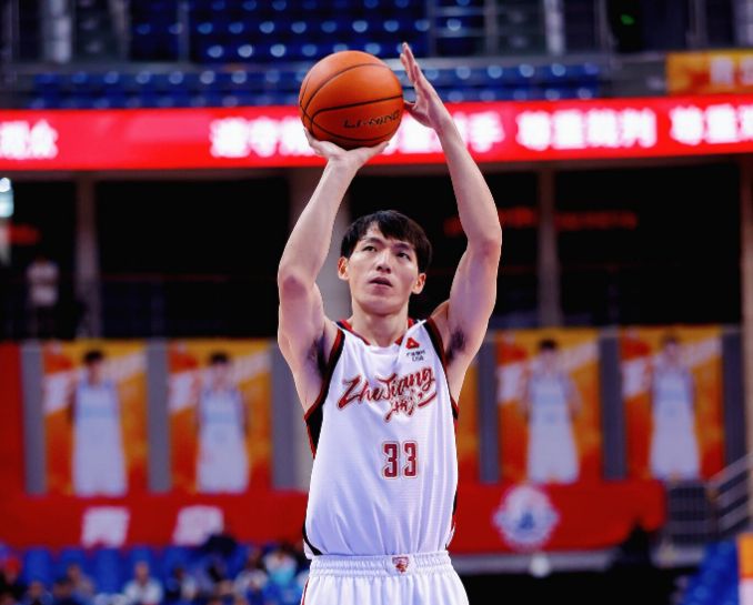 【技术解码】程帅澎19罚18中背后:关键球决策的精密数学 体育新闻