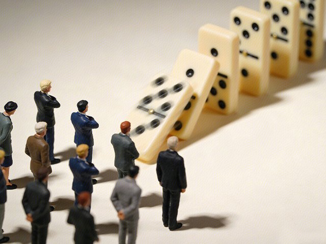  【深度拆解】石油LOF溢价迷局：定价机制、套利失效与风控逻辑全解析 股票财经 【深度拆解】石油LOF溢价迷局：定价机制、套利失效与风控逻辑全解析 股票财经